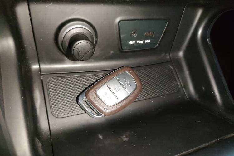 Used Hyundai ix35 2015 2.0L Automatic 2WD Smart Version China V Standard Vehicle Key