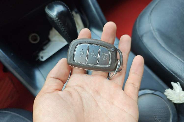 Used Hyundai ix35 2015 2.0L Automatic 2WD Smart Type China IV Vehicle Key