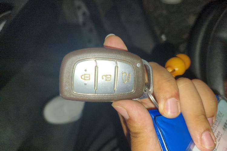 Used Hyundai ix35 2015 2.0L Automatic 2WD Smart Version China V Standard Vehicle Key