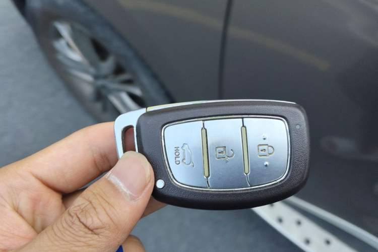 Used Hyundai ix35 2015 2.0L Automatic 2WD Smart Version China V Standard Vehicle Key