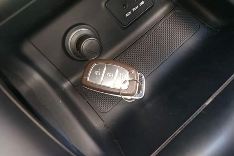 Used Hyundai ix35 2015 2.0L Automatic 2WD Smart Type China IV Vehicle Key