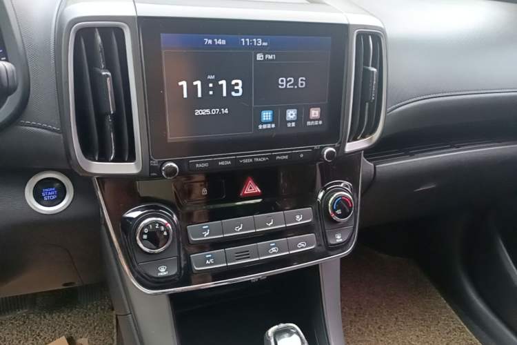 Used Hyundai ix35 2018 2.0L Automatic 2WD Zhiyong·Changxiang Edition Audio And AC Panel