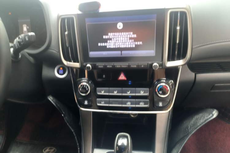 Used Hyundai ix35 2018 2.0L Automatic 2WD Zhiyong·Changxiang Edition Audio And AC Panel