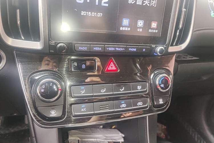 Used Hyundai ix35 2018 2.0L Automatic 2WD Zhiyong·Changxiang Edition Audio And AC Panel