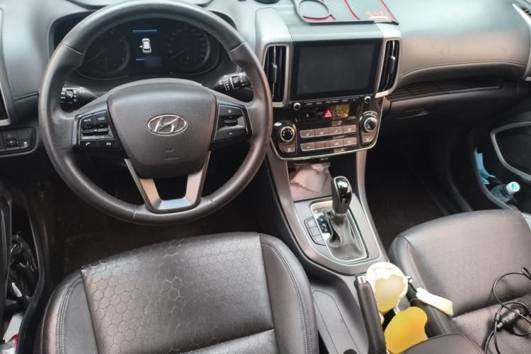 Used Hyundai ix35 2018 2.0L Automatic 2WD Zhiyong·Changxiang Edition Center Console