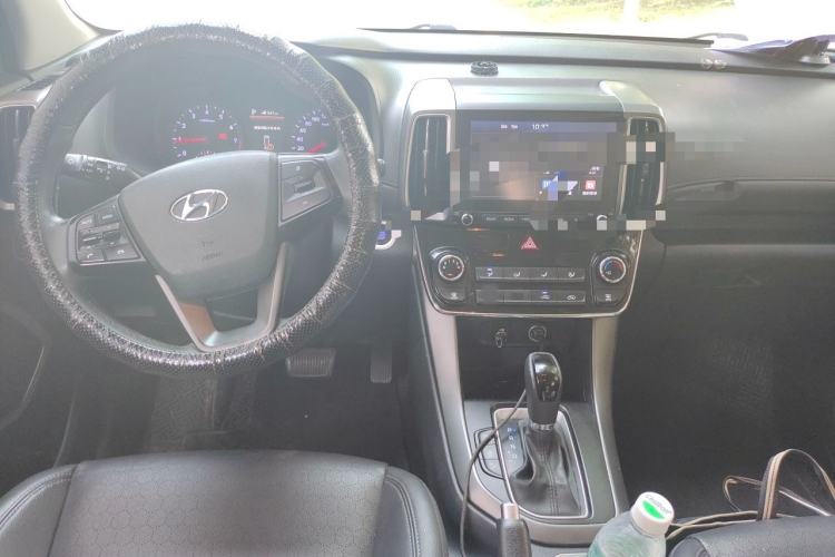 Used Hyundai ix35 2018 2.0L Automatic 2WD Zhiyong·Changxiang Edition Center Console