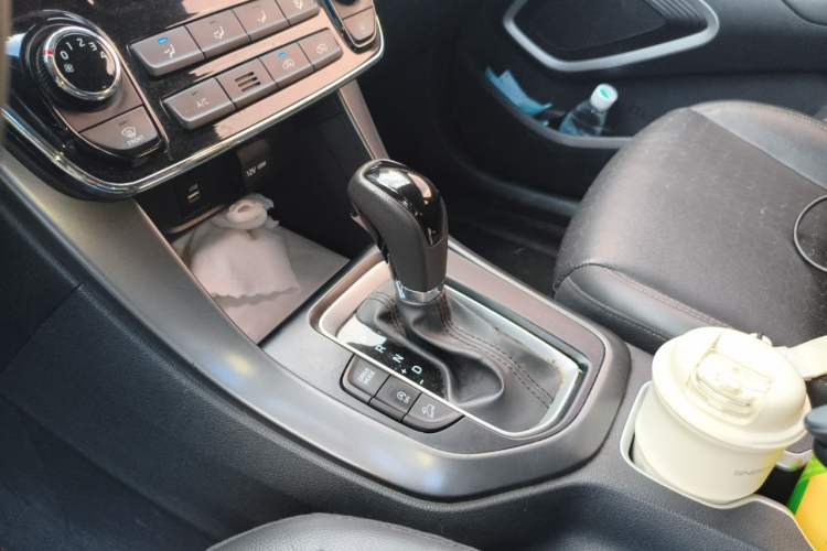 Used Hyundai ix35 2018 2.0L Automatic 2WD Zhiyong·Changxiang Edition Gear Lever