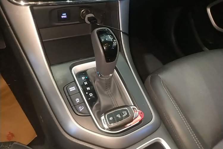 Used Hyundai ix35 2018 2.0L Automatic 2WD Zhiyong·Changxiang Edition Gear Lever