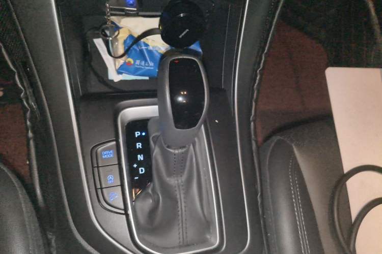 Used Hyundai ix35 2018 2.0L Automatic 2WD Zhiyong·Changxiang Edition Gear Lever