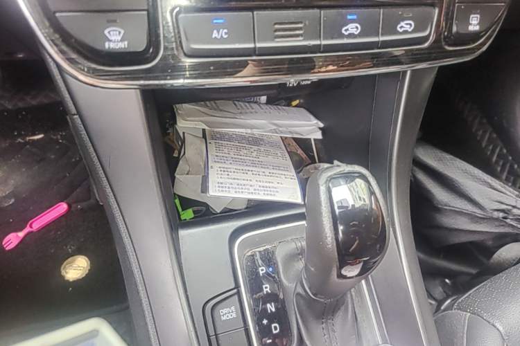 Used Hyundai ix35 2018 2.0L Automatic 2WD Zhiyong·Changxiang Edition Gear Lever