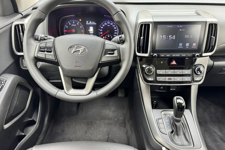 Used Hyundai ix35 2018 2.0L Automatic 2WD Zhiyong·Changxiang Edition Interior 2