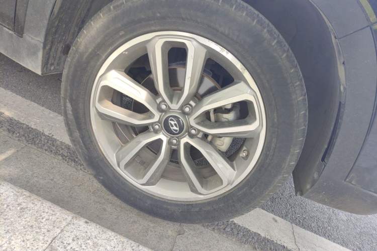 Used Hyundai ix35 2018 2.0L Automatic 2WD Zhiyong·Changxiang Edition Right Front Wheel Hub