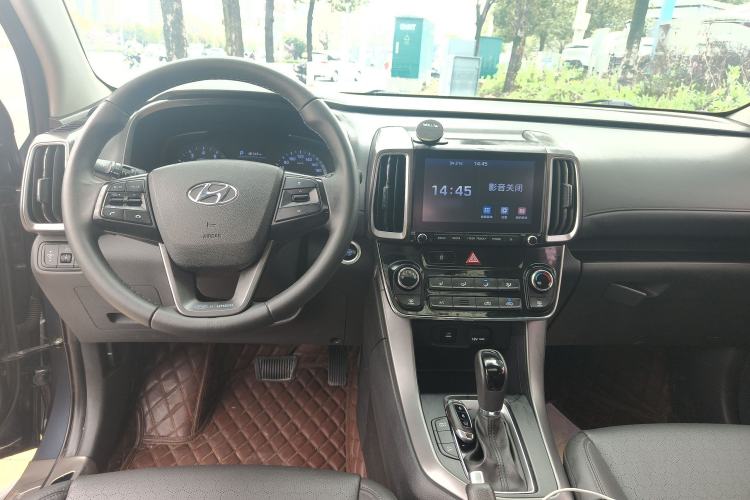 Used Hyundai ix35 2018 2.0L Automatic 2WD Zhiyong·Changxiang Edition Center Console