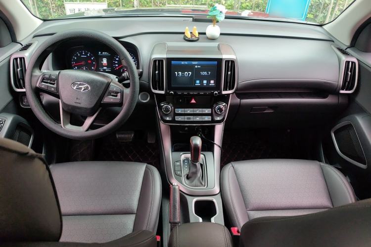 Used Hyundai ix35 2018 2.0L Automatic 2WD Zhiyong·Changxiang Edition Center Console
