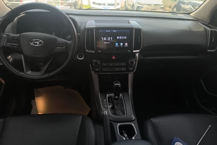 Used Hyundai ix35 2018 2.0L Automatic 2WD Zhiyong·Changxiang Edition Center Console