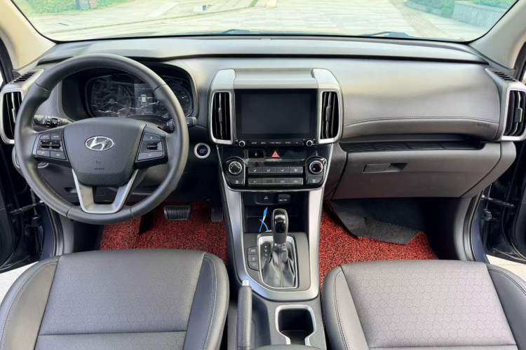Used Hyundai ix35 2018 2.0L Automatic 2WD Zhiyong·Changxiang Edition Center Console