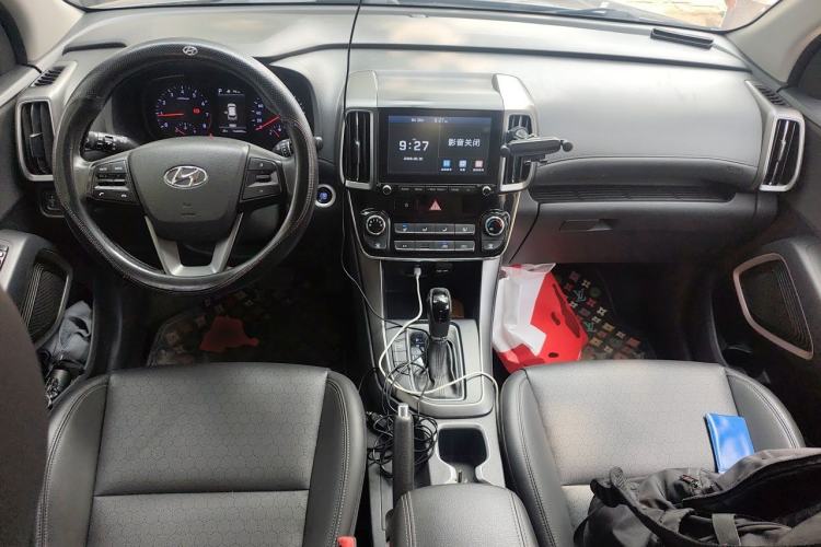 Used Hyundai ix35 2018 2.0L Automatic 2WD Zhiyong·Changxiang Edition Center Console