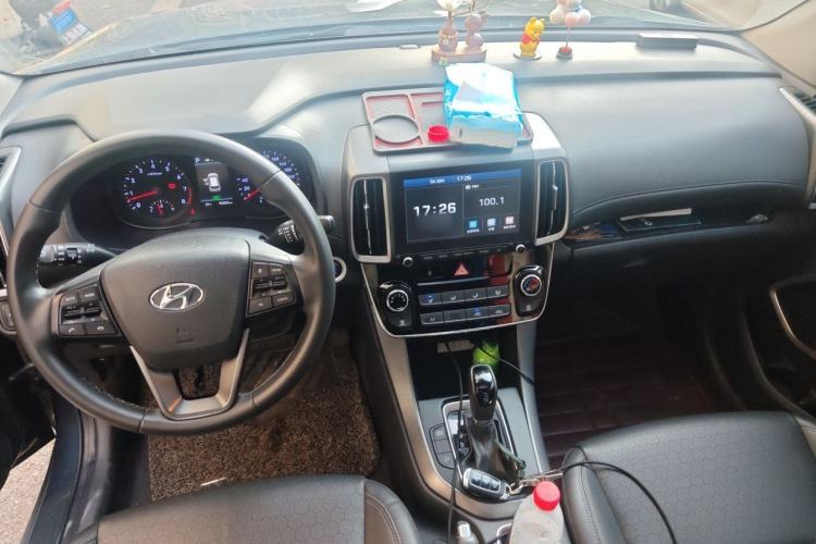 Used Hyundai ix35 2018 2.0L Automatic 2WD Zhiyong·Changxiang Edition Center Console