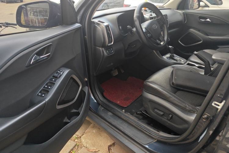 Used Hyundai ix35 2018 2.0L Automatic Two-Wheel Drive Zhiyong·Changlian Edition Driver Seat
