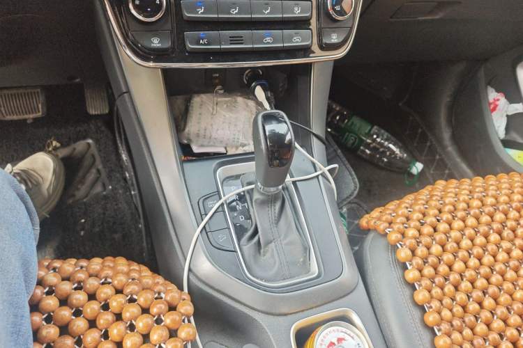 Used Hyundai ix35 2018 2.0L Automatic 2WD Zhiyong·Changxiang Edition Gear Lever