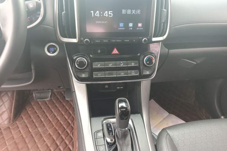 Used Hyundai ix35 2018 2.0L Automatic 2WD Zhiyong·Changxiang Edition Gear Lever