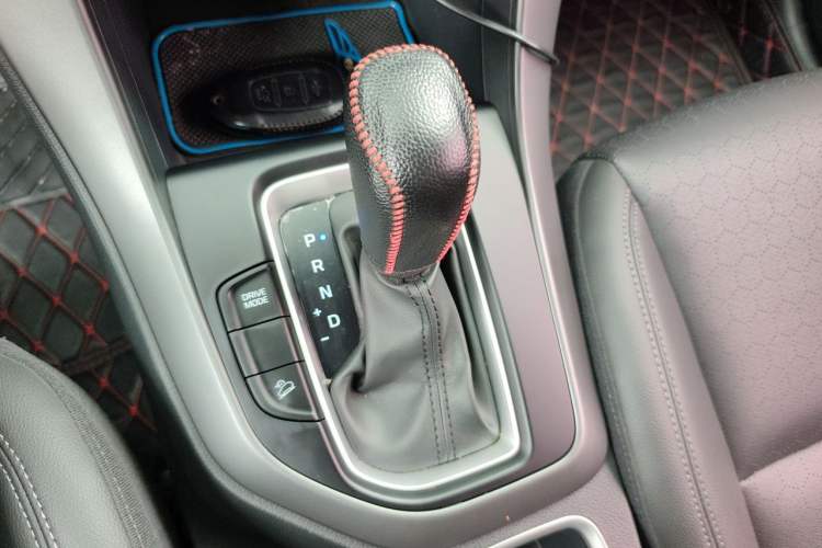Used Hyundai ix35 2018 2.0L Automatic 2WD Zhiyong·Changxiang Edition Gear Lever