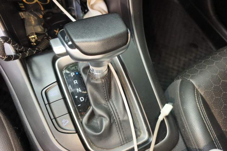 Used Hyundai ix35 2018 2.0L Automatic 2WD Zhiyong·Changxiang Edition Gear Lever