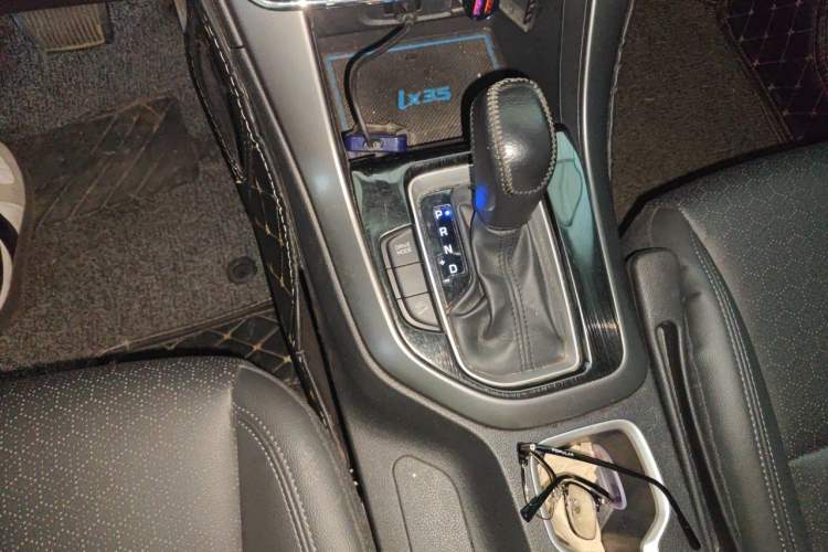 Used Hyundai ix35 2018 2.0L Automatic 2WD Zhiyong·Changxiang Edition Gear Lever