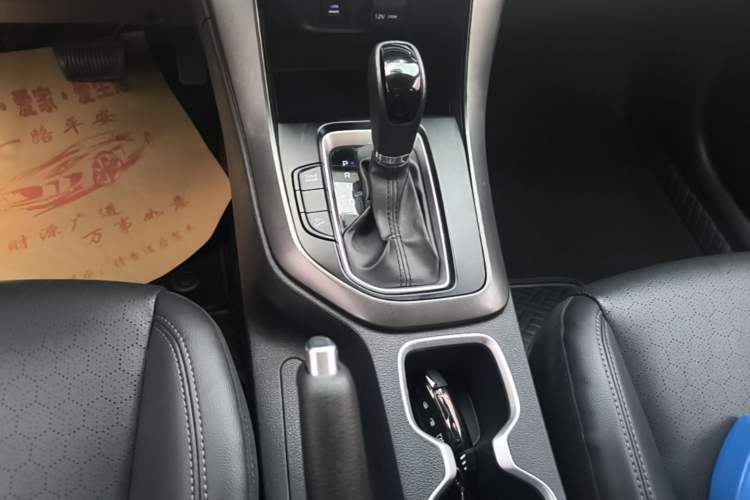 Used Hyundai ix35 2018 2.0L Automatic 2WD Zhiyong·Changxiang Edition Gear Lever