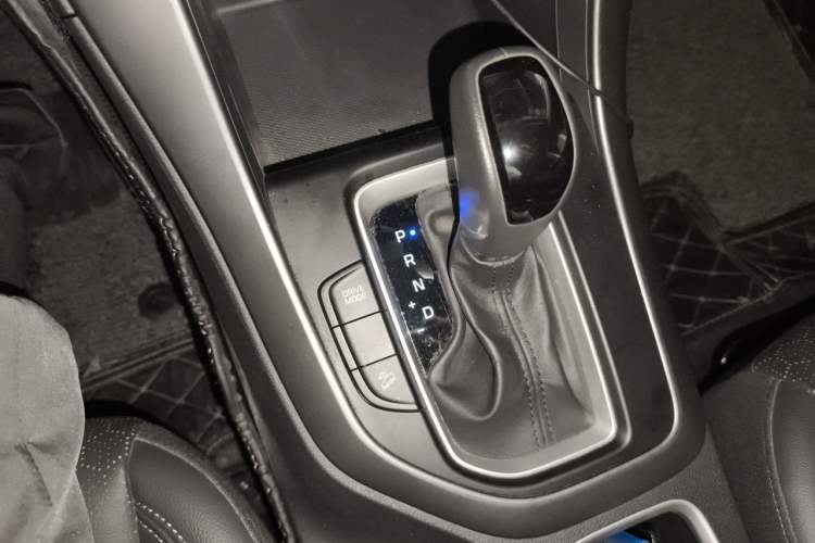 Used Hyundai ix35 2018 2.0L Automatic 2WD Zhiyong·Changxiang Edition Gear Lever