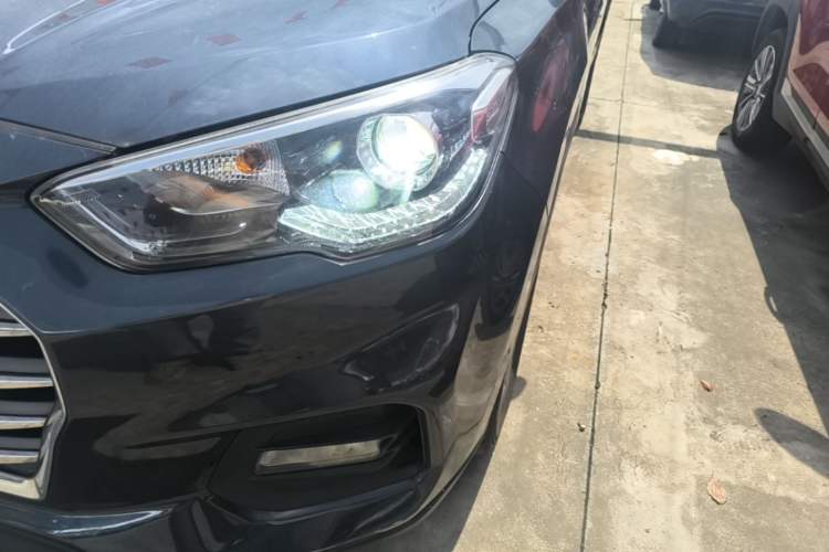 Used Hyundai ix35 2018 2.0L Automatic 2WD Zhiyong·Changxiang Edition Left Front Headlight