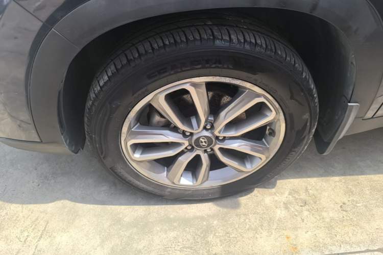 Used Hyundai ix35 2018 2.0L Automatic 2WD Zhiyong·Changxiang Edition Left Front Wheel Hub