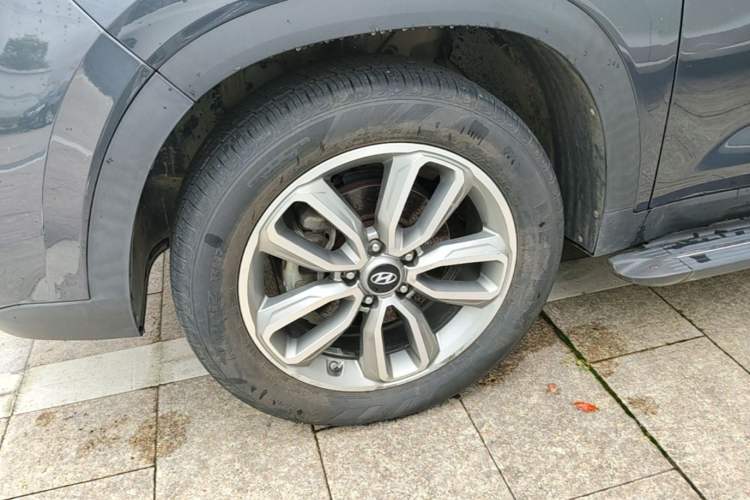Used Hyundai ix35 2018 2.0L Automatic 2WD Zhiyong·Changxiang Edition Left Front Wheel Hub