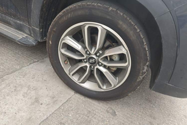 Used Hyundai ix35 2018 2.0L Automatic 2WD Zhiyong·Changxiang Edition Right Front Wheel Hub