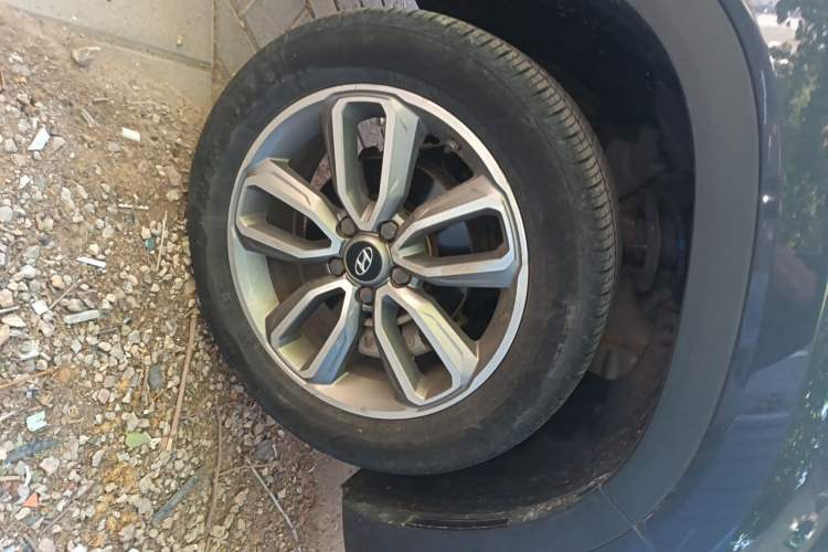 Used Hyundai ix35 2018 2.0L Automatic 2WD Zhiyong·Changxiang Edition Right Front Wheel Hub