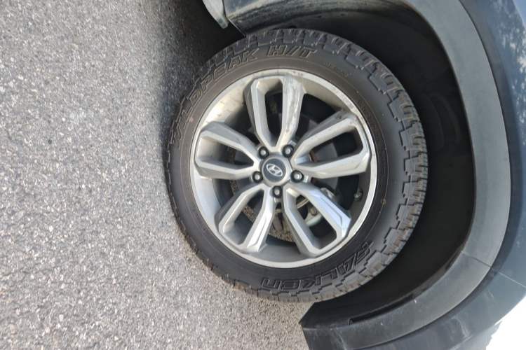 Used Hyundai ix35 2018 2.0L Automatic 2WD Zhiyong·Changxiang Edition Right Front Wheel Hub