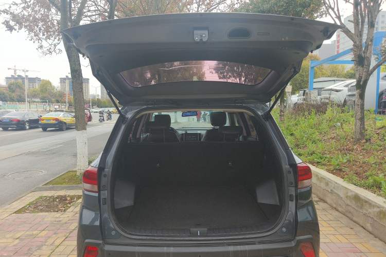 Used Hyundai ix35 2018 2.0L Automatic 2WD Zhiyong·Changxiang Edition Trunk