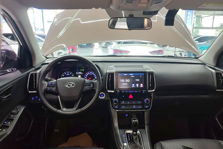 Used Hyundai ix35 2018 2.0L Automatic 2WD Zhiyong·Changxiang Edition Center Console