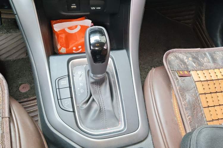 Used Hyundai ix35 2018 2.0L Automatic 2WD Zhiyong·Changxiang Edition Gear Lever