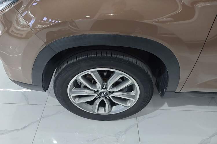 Used Hyundai ix35 2018 2.0L Automatic 2WD Zhiyong·Changxiang Edition Left Front Wheel Hub