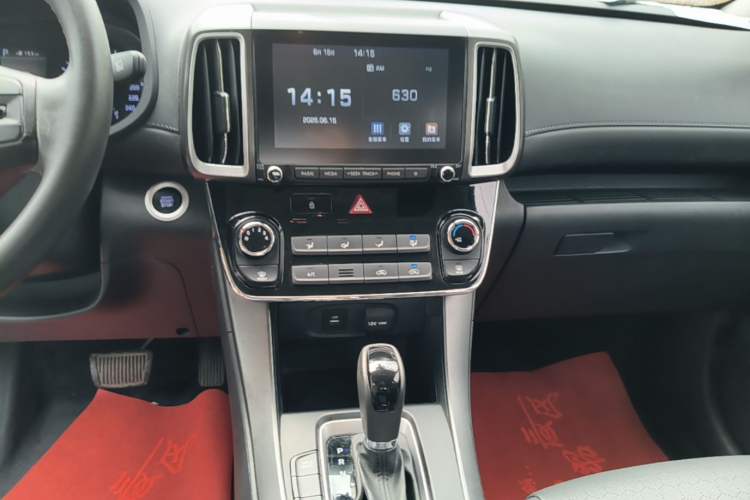 Used Hyundai ix35 2018 2.0L Automatic 2WD Zhiyong·Changxiang Edition Audio And AC Panel