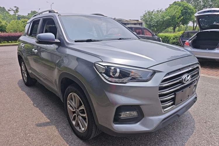 Used Hyundai ix35 2018 2.0L Automatic 2WD Zhiyong·Changxiang Edition Front Right 45 Deg