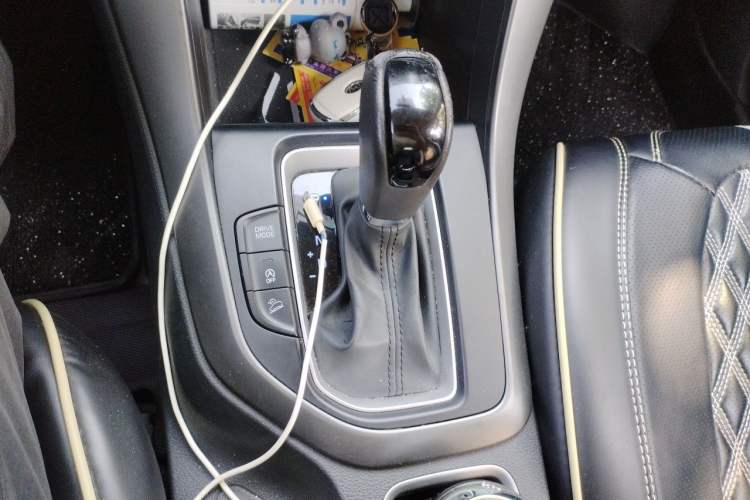 Used Hyundai ix35 2018 2.0L Automatic 2WD Zhiyong·Changxiang Edition Gear Lever
