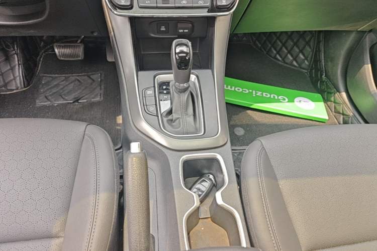 Used Hyundai ix35 2018 2.0L Automatic 2WD Zhiyong·Changxiang Edition Gear Lever