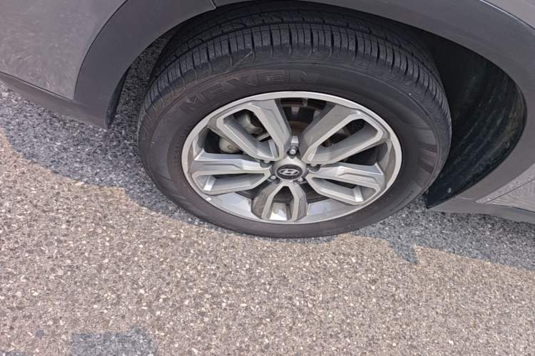 Used Hyundai ix35 2018 2.0L Automatic 2WD Zhiyong·Changxiang Edition Left Front Wheel Hub