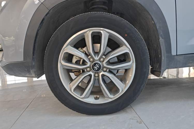 Used Hyundai ix35 2018 2.0L Automatic 2WD Zhiyong·Changxiang Edition Left Front Wheel Hub