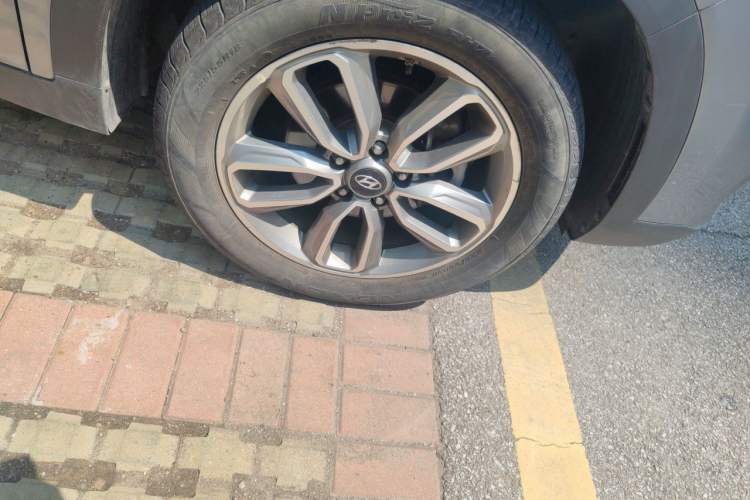 Used Hyundai ix35 2018 2.0L Automatic 2WD Zhiyong·Changxiang Edition Right Front Wheel Hub