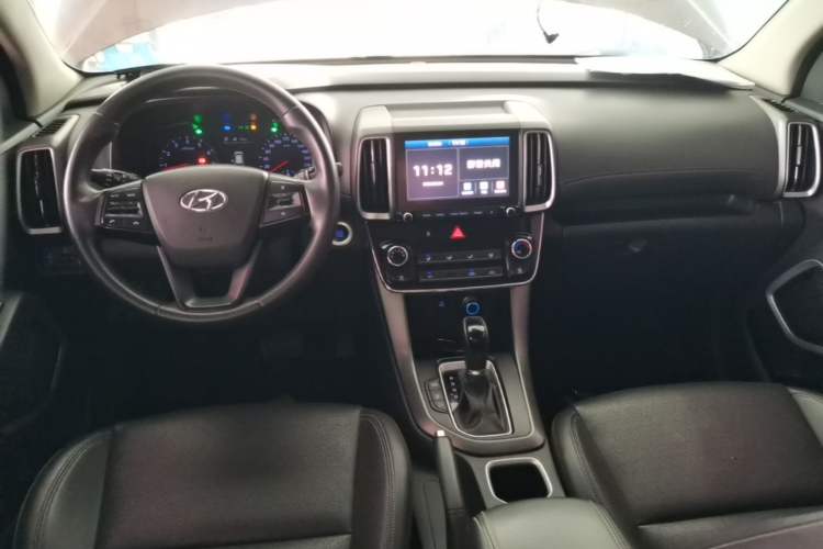 Used Hyundai ix35 2018 2.0L Automatic 2WD Zhiyong·Changxiang Edition Center Console