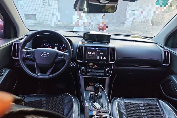 Used Hyundai ix35 2018 2.0L Automatic 2WD Zhiyong·Changxiang Edition Center Console