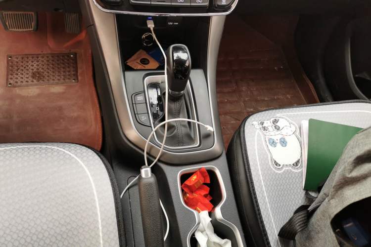 Used Hyundai ix35 2018 2.0L Automatic 2WD Zhiyong·Changxiang Edition Gear Lever